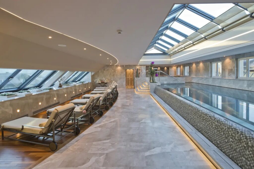 Hotel des Bergues 7