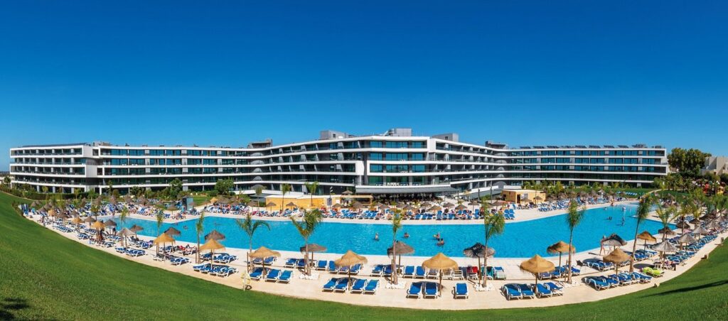 hotel all in one