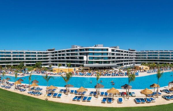 hotel all in one